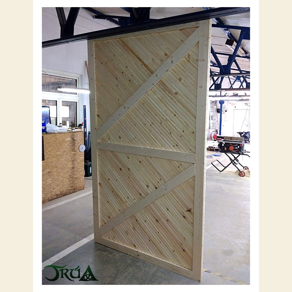 Barn door atelier (2)