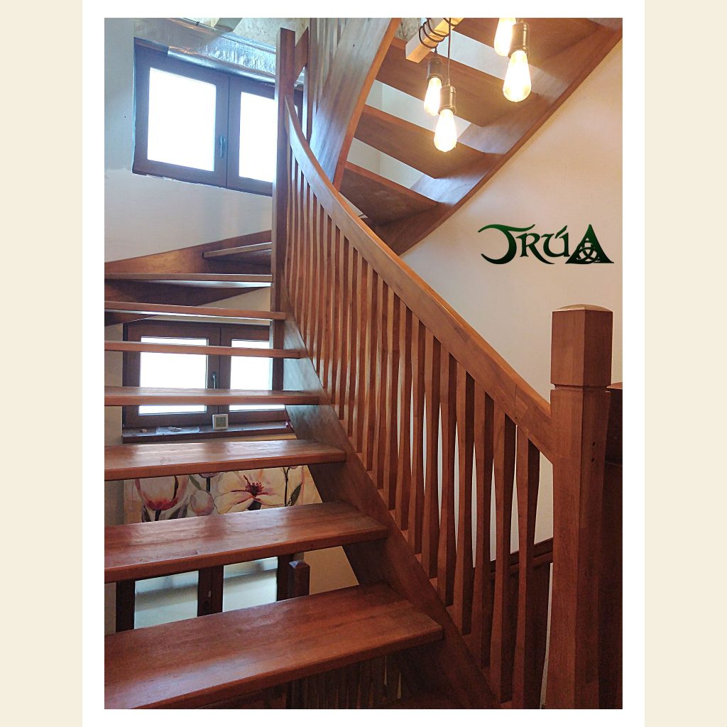 scara pe structura lemn stejar (1)