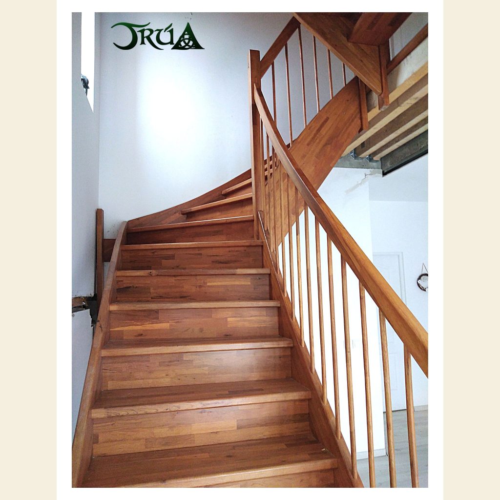 scara pe structura lemn stejar (1)