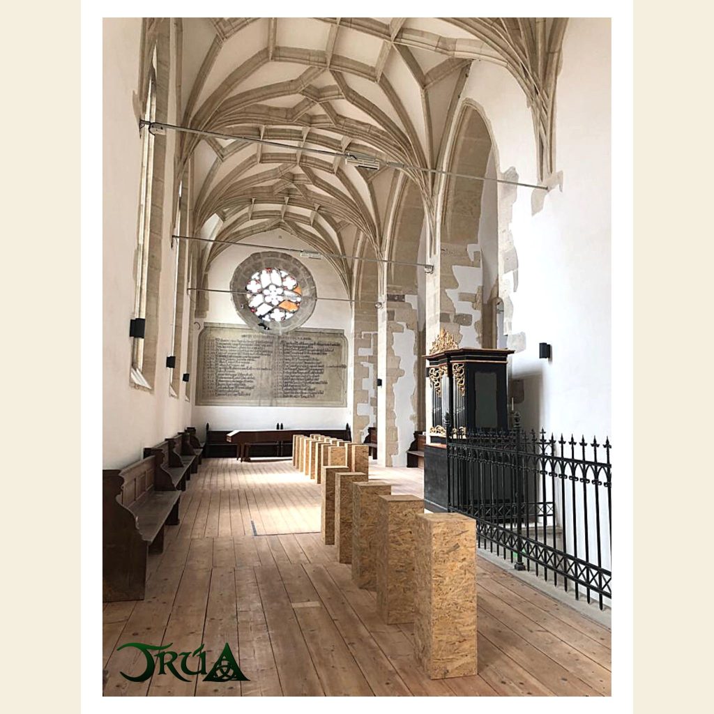 Socluri biserica (6)