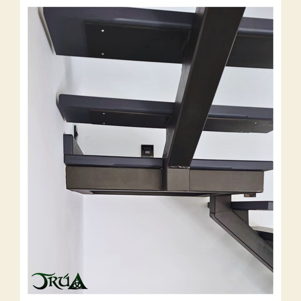 7 Trepte pentru scara metalica
