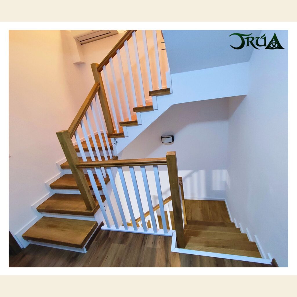 11 – placare scara lemn masiv