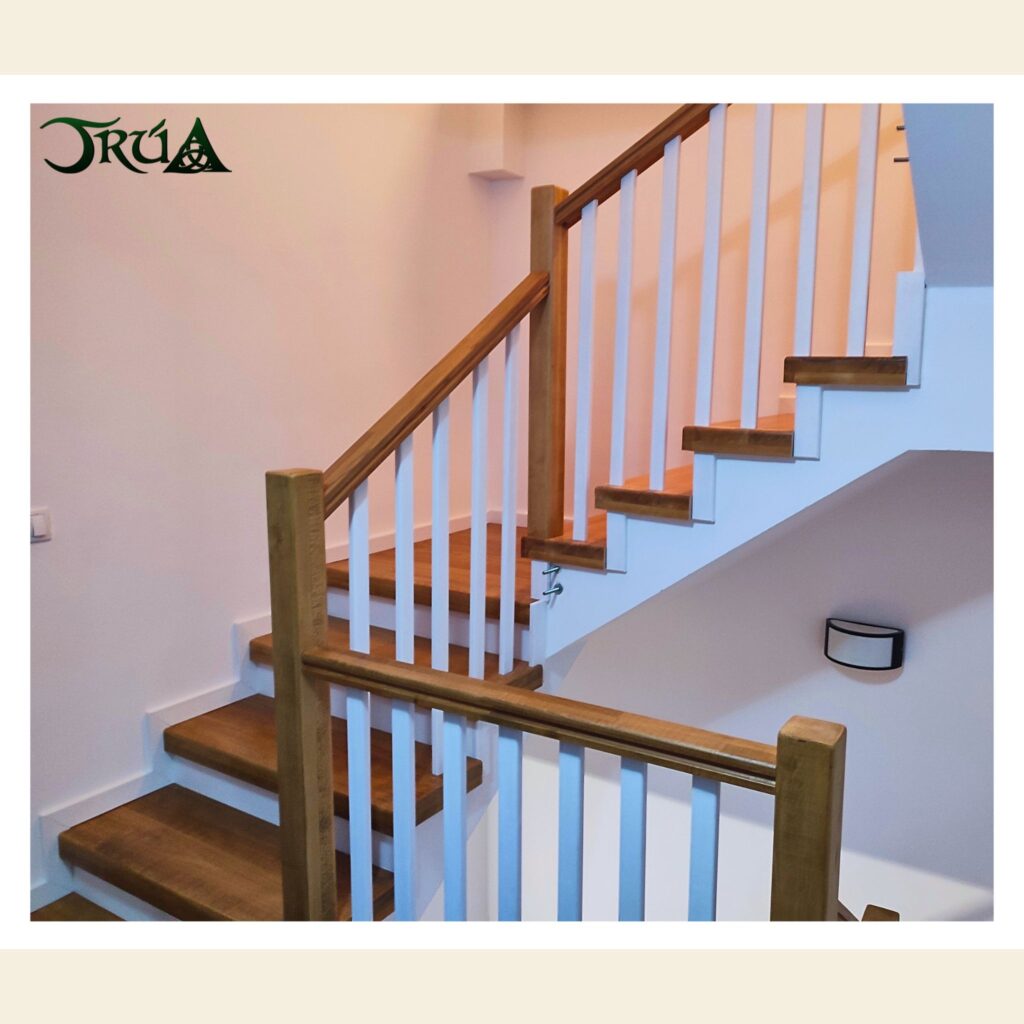26 – placare scara lemn masiv