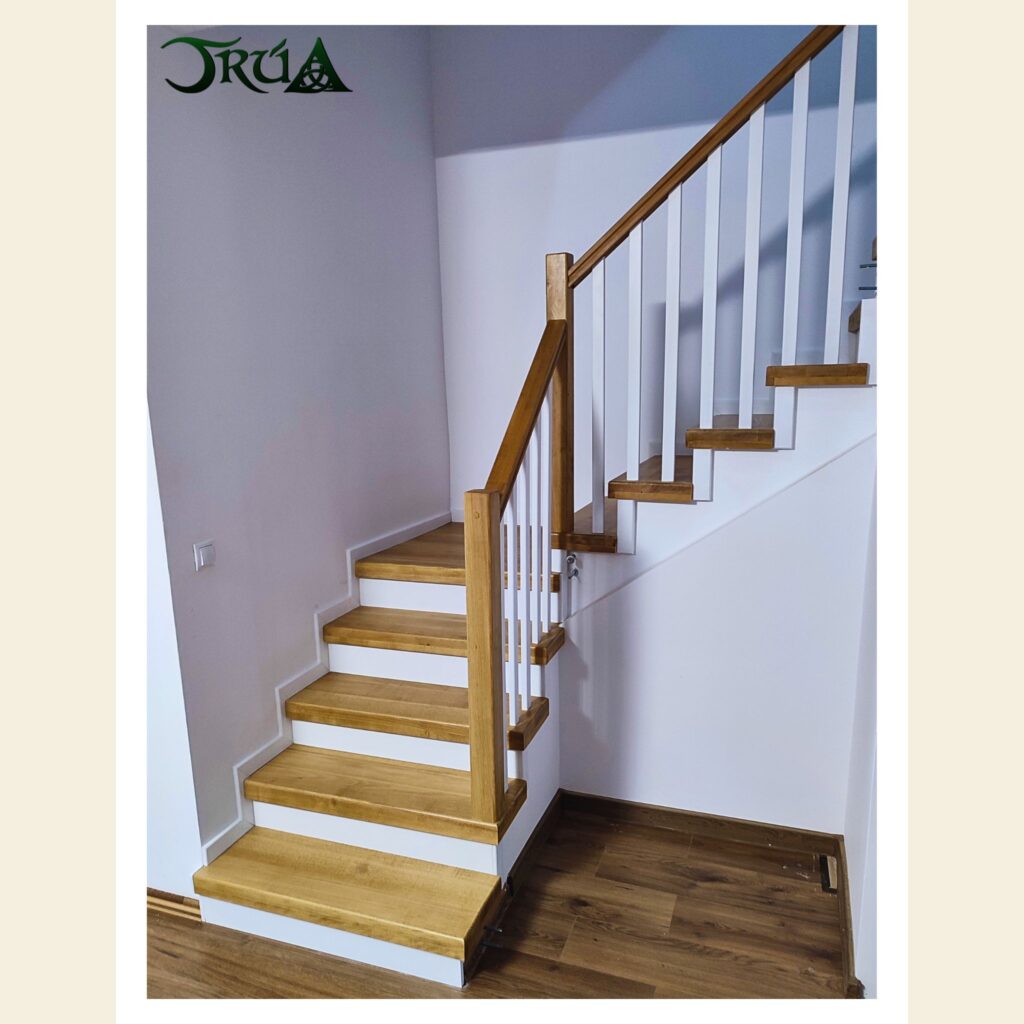 4 – placare scara lemn masiv