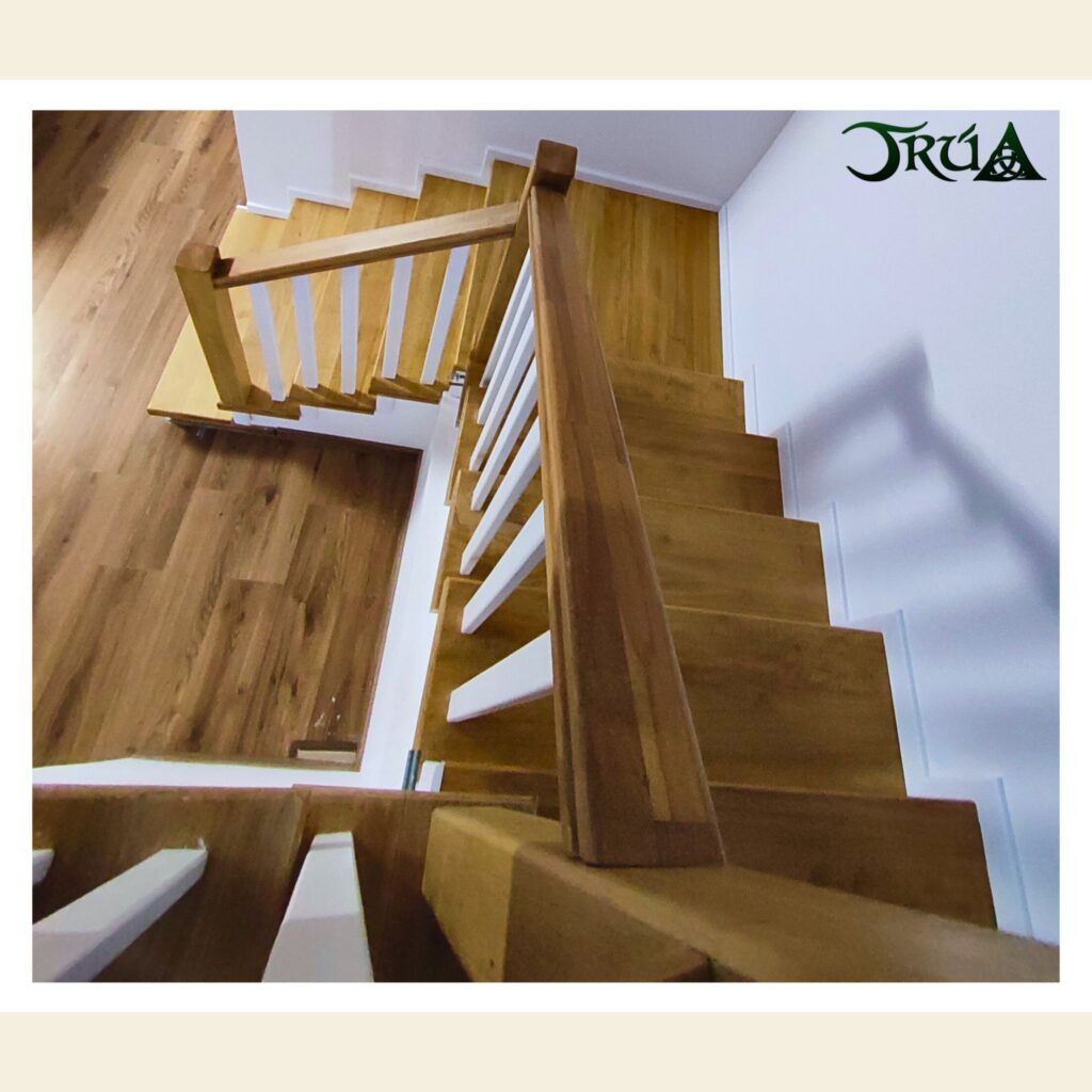 8 – placare scara lemn masiv