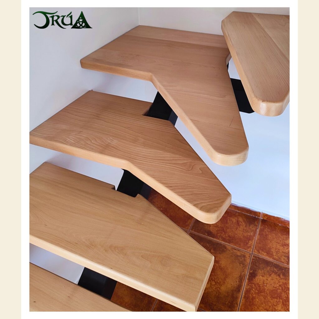 11 Placare cu lemn scara metal