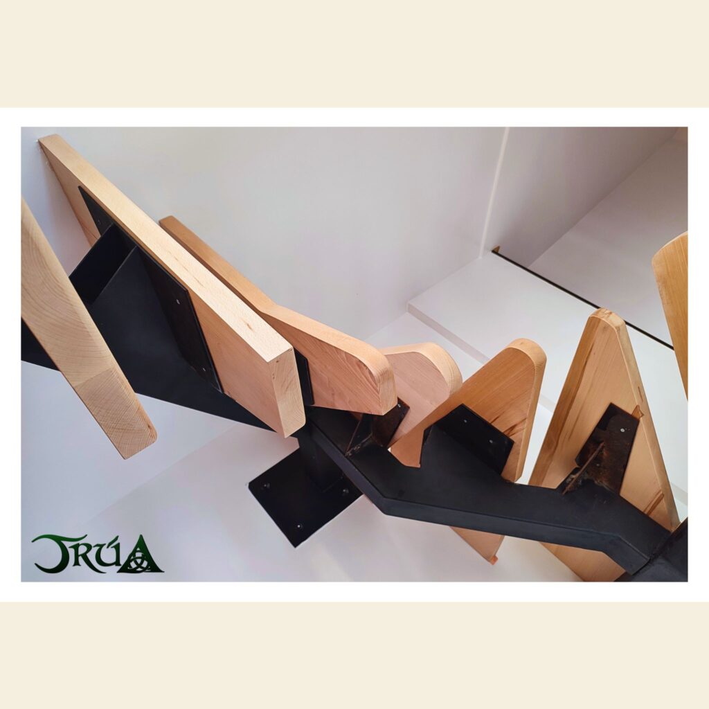 14 Placare cu lemn scara metal