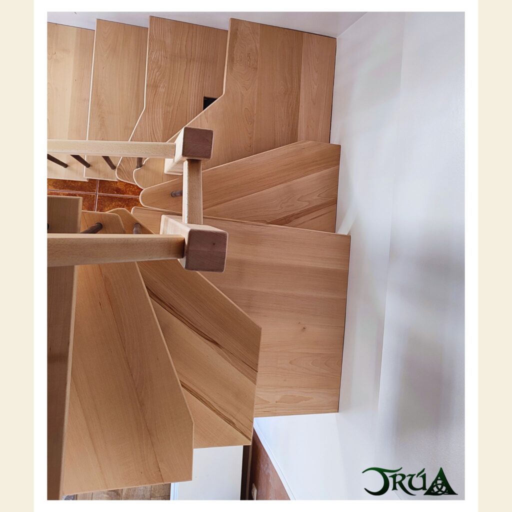 24 Placare cu lemn scara metal