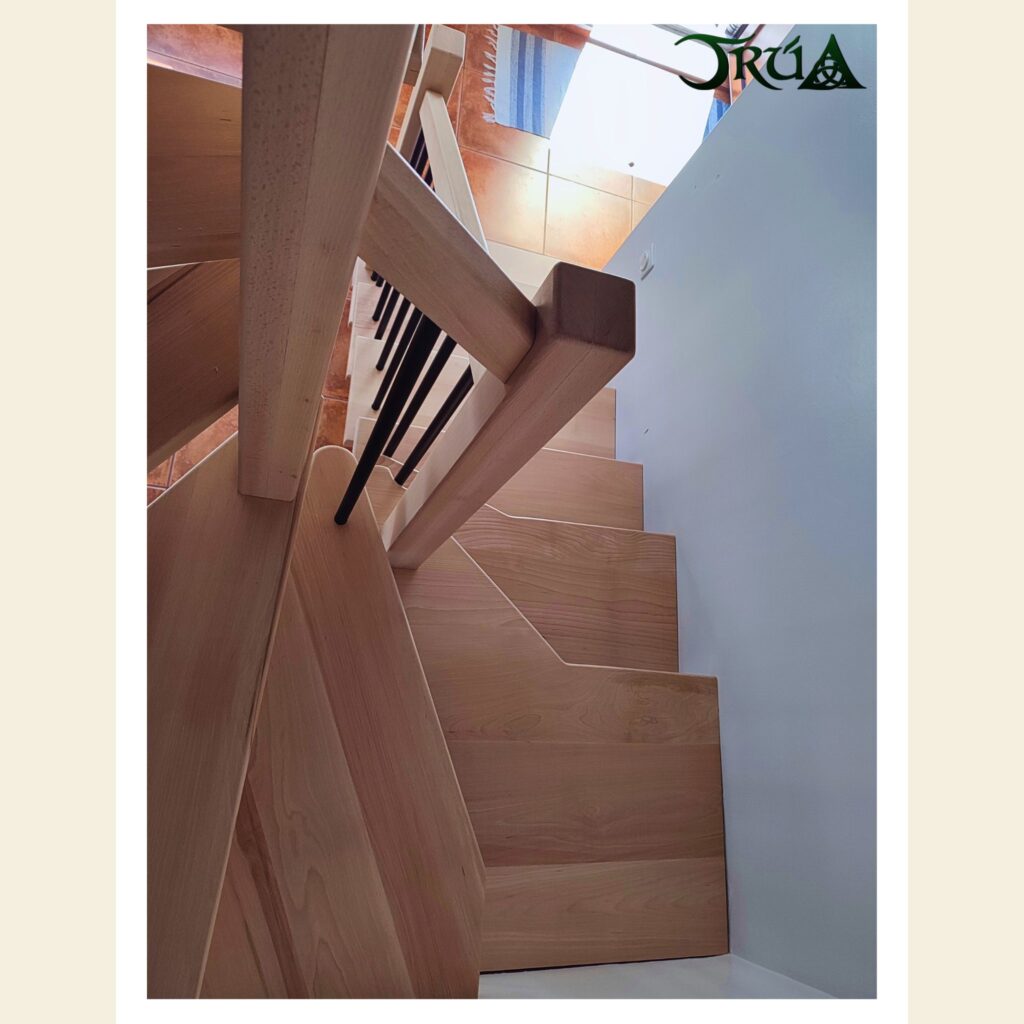 26 Placare cu lemn scara metal