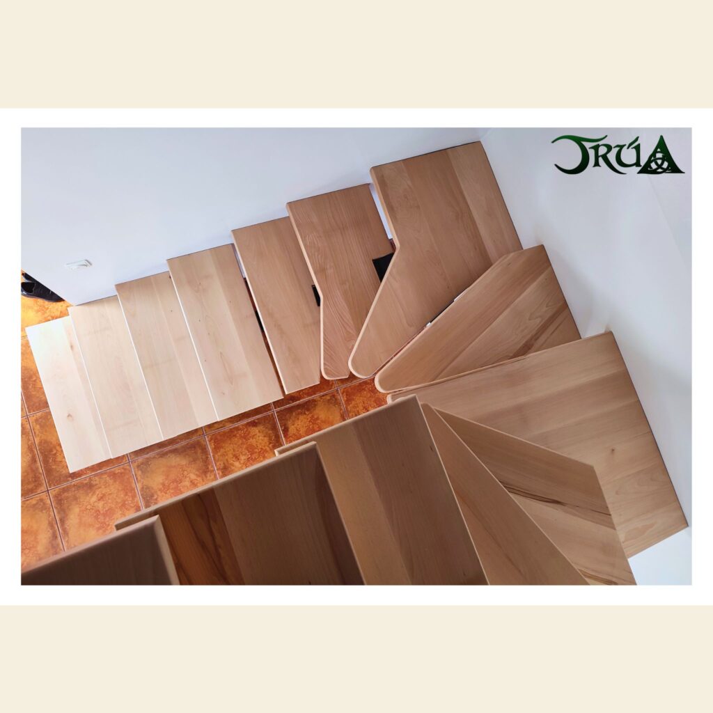 8 Placare cu lemn scara metal