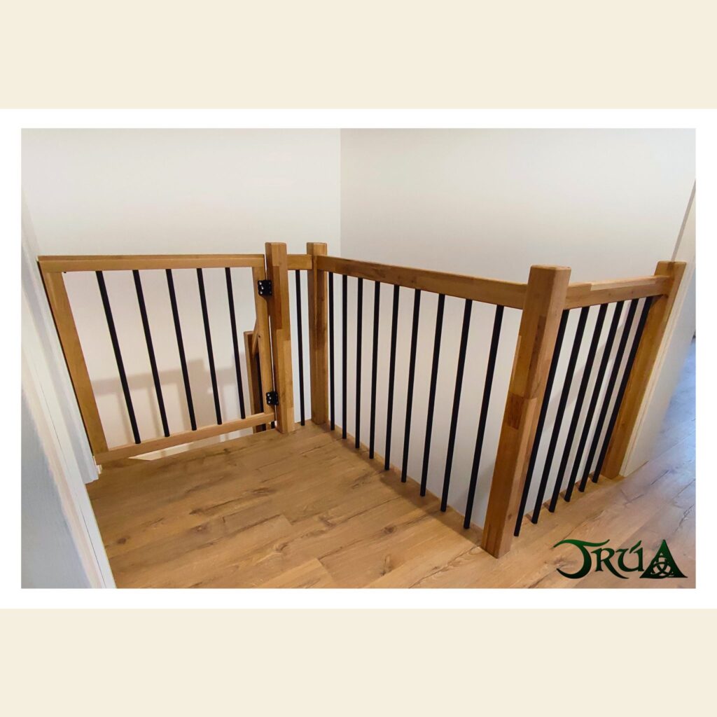 8 Balustrada lemn metal cu portita copii