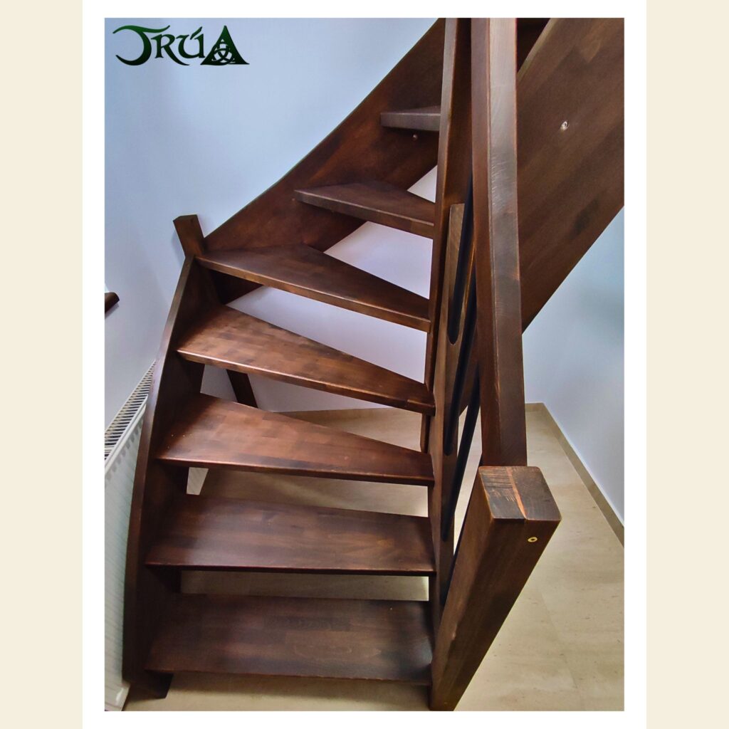 4 scara structura lemn