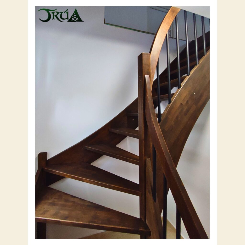 8 scara structura lemn