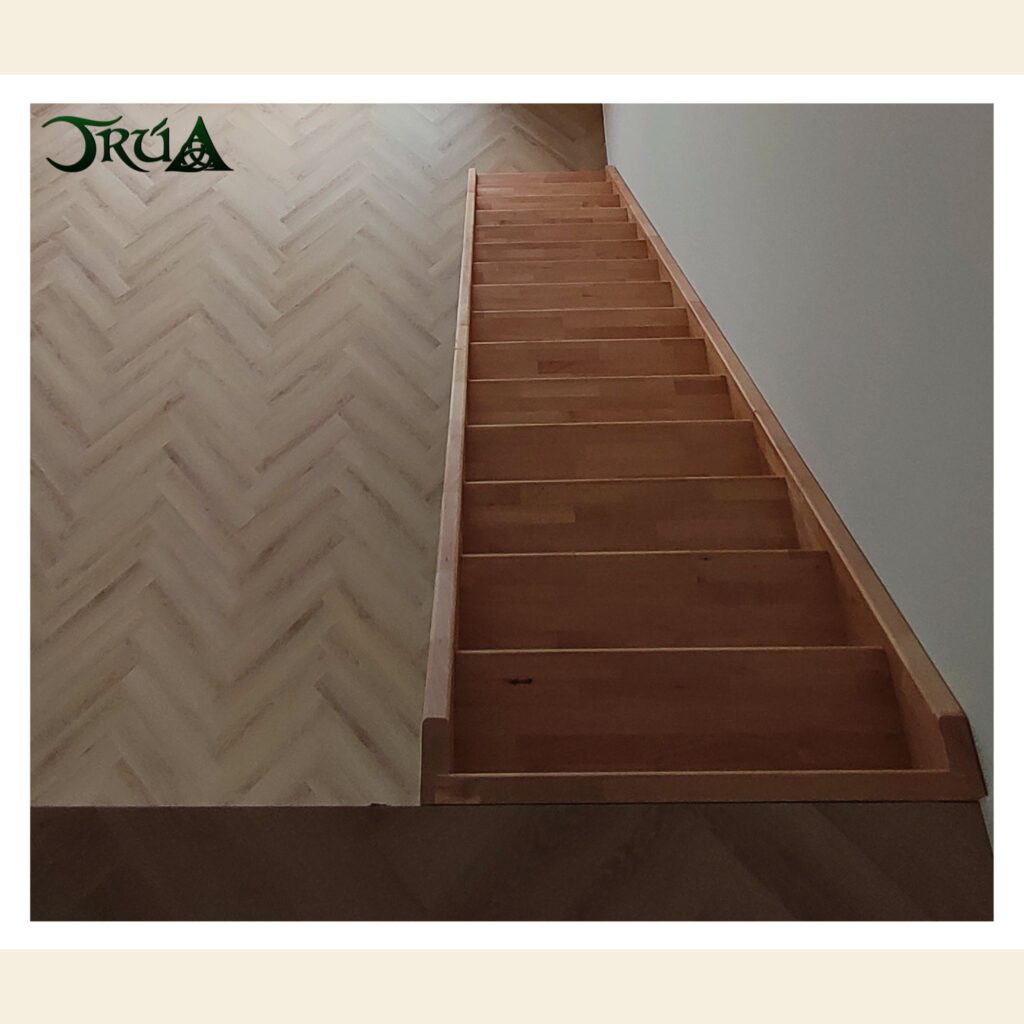 15 scara structura lemn masiv