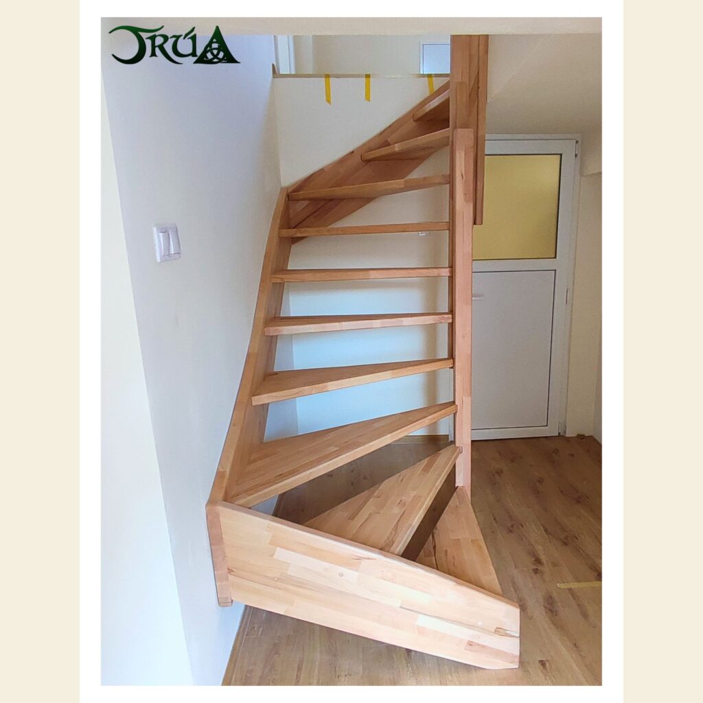 6 scara structura lemn masiv